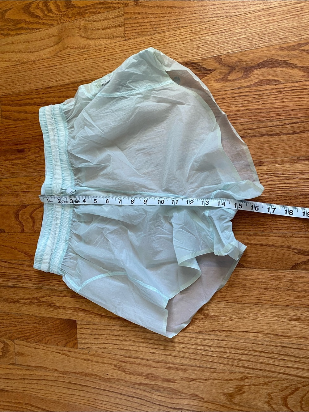 🏖️ FLASH SALE - TODAY ONLY
Lululemon Step Out Shorts Size 6 - Picture 8 of 8